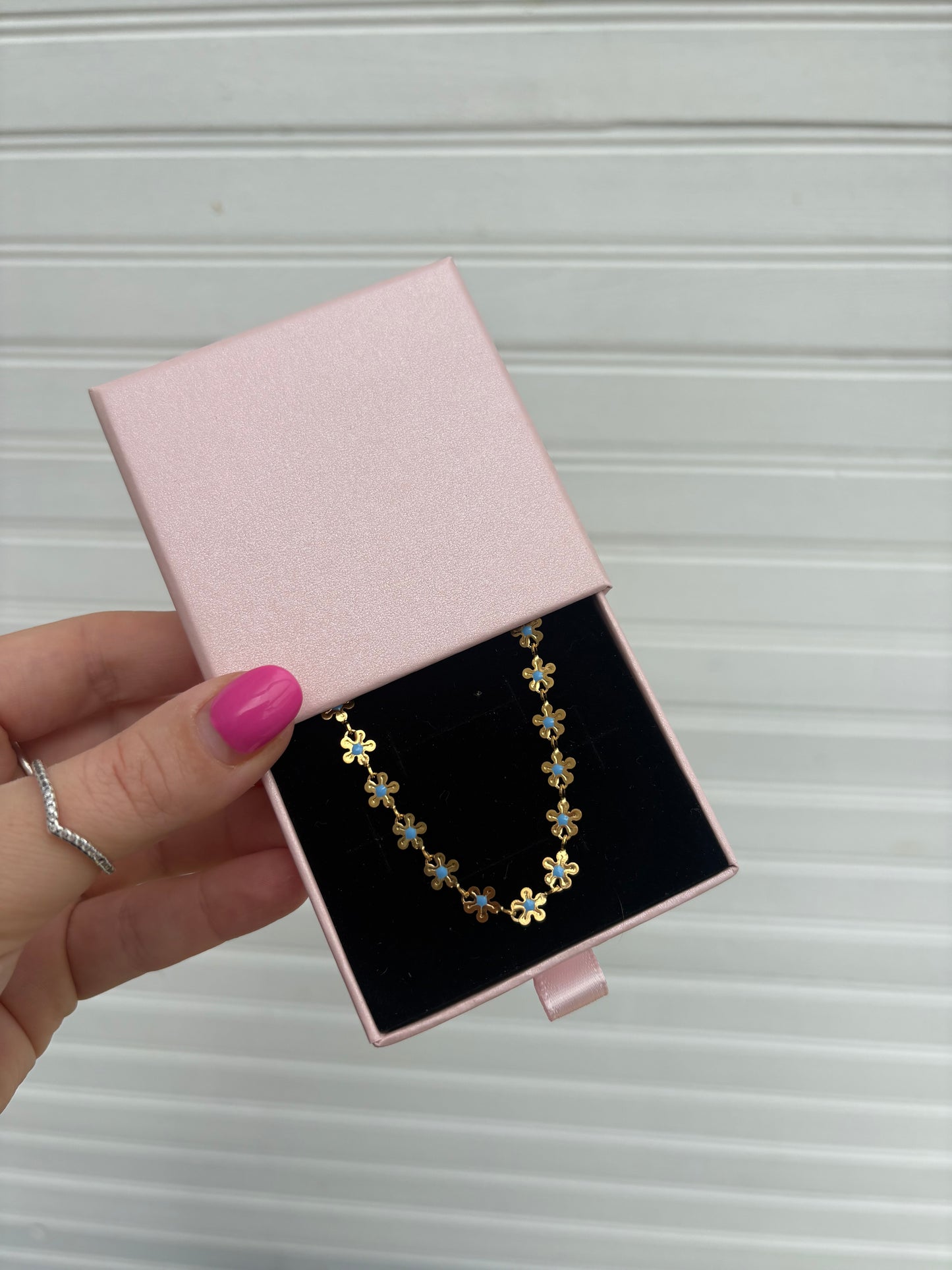 Blue flower necklace