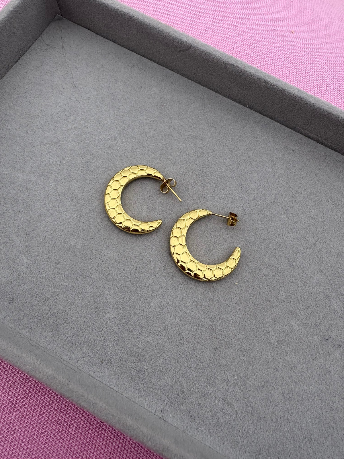 Snake skin hoops