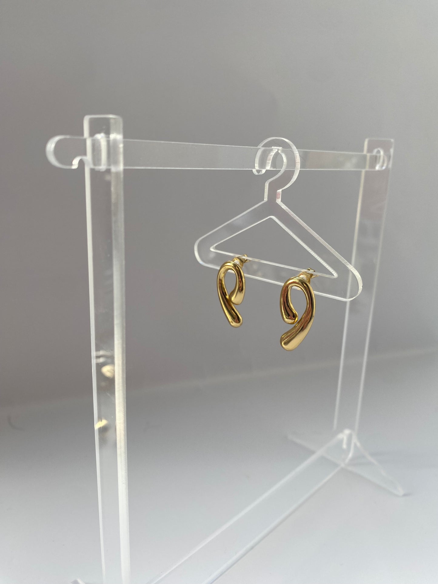 Gold Curve Hoops