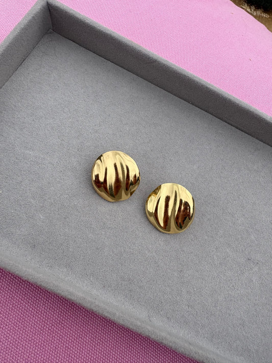 Gold circle studs
