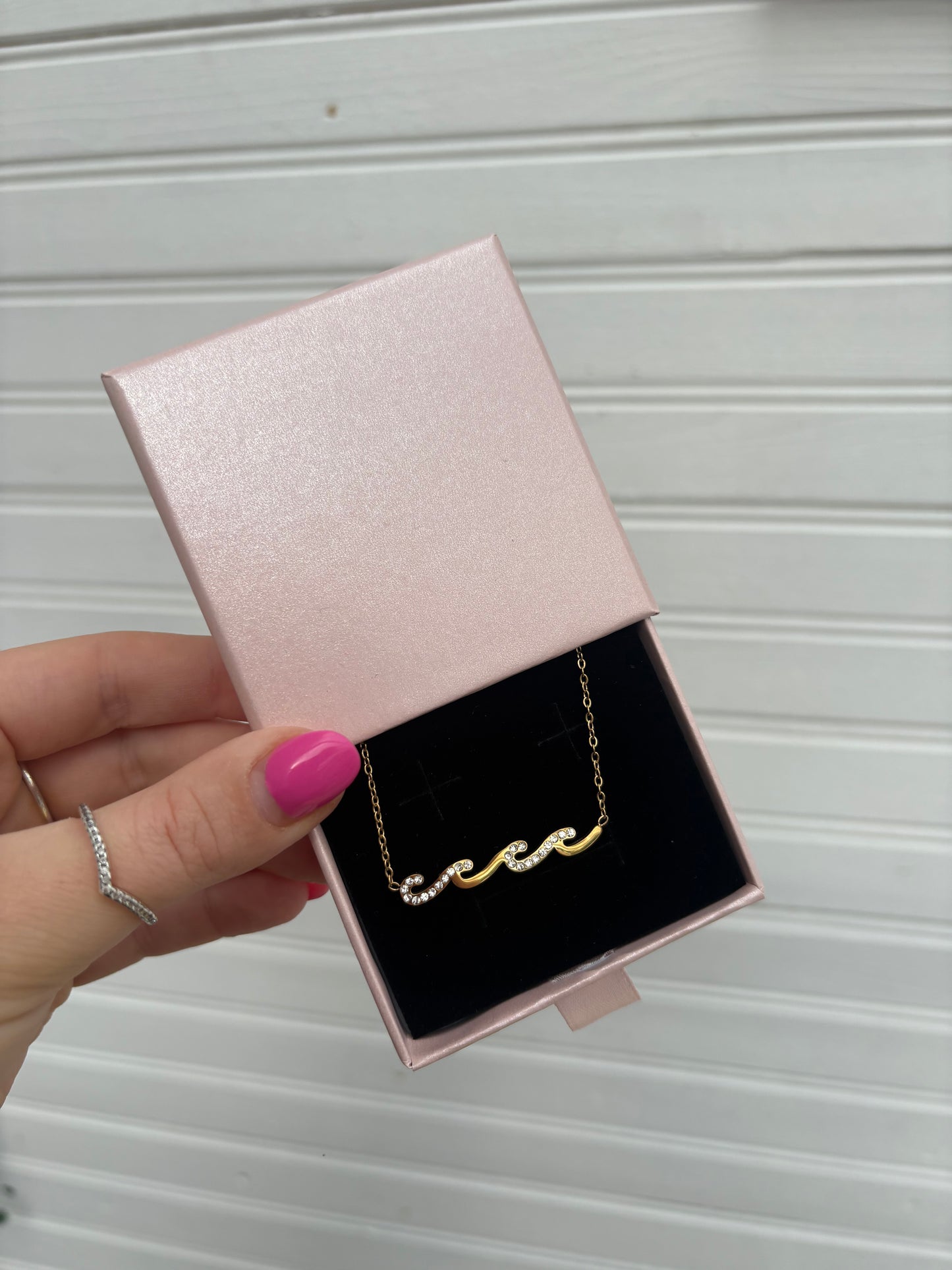 Wave necklace