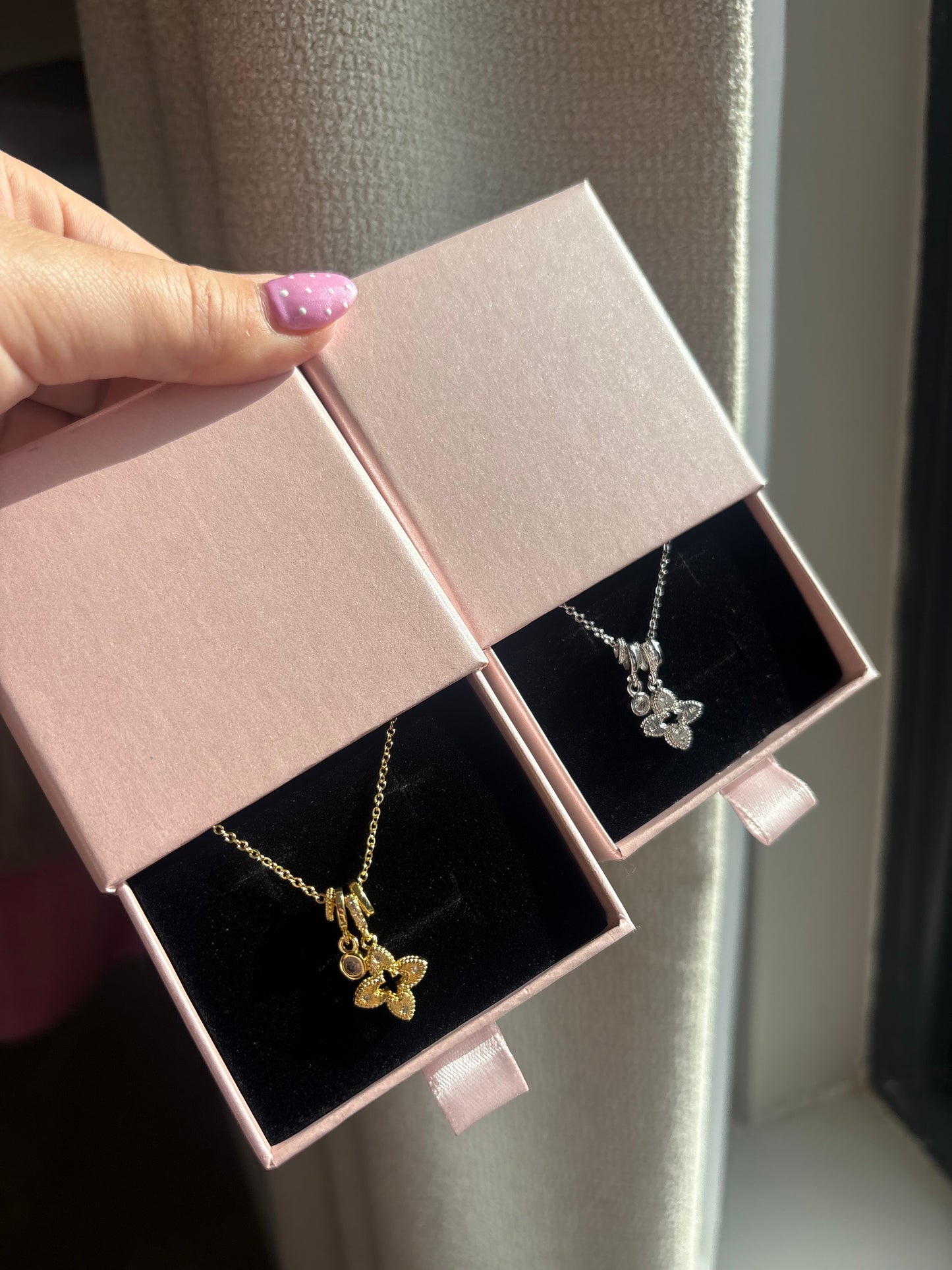 3 piece clover chain