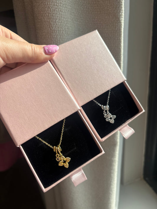3 piece clover chain