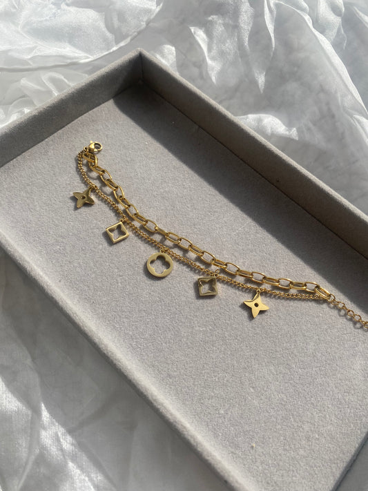 Authentic Louis Vuitton Heart LV Logo Chain Bracelet Gold Red From Japan