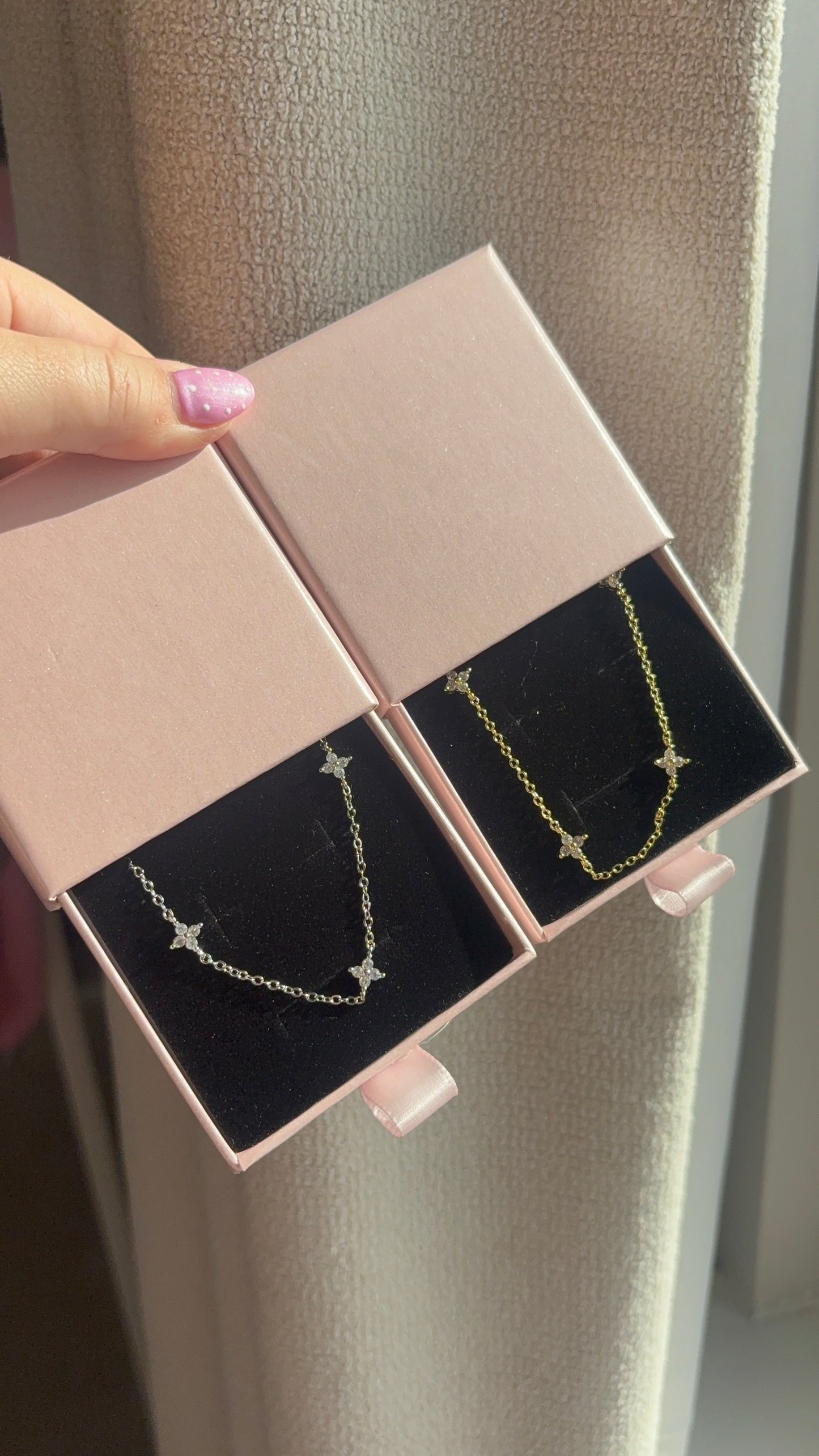 Simple spark necklace