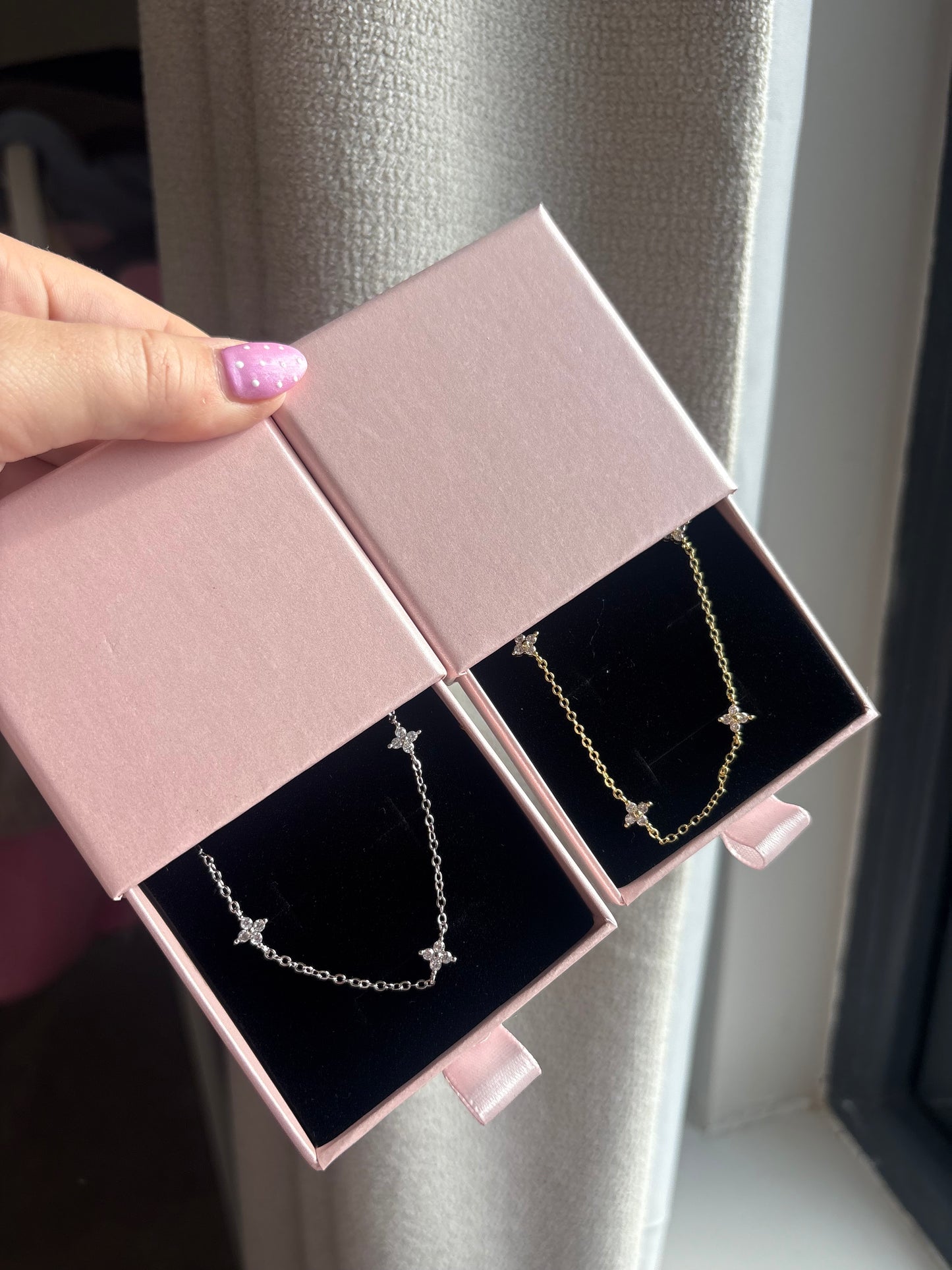 Simple spark necklace