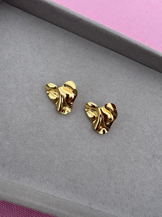 Gold heart studs