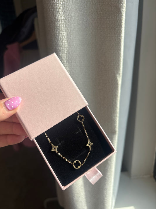 Clover gold chain