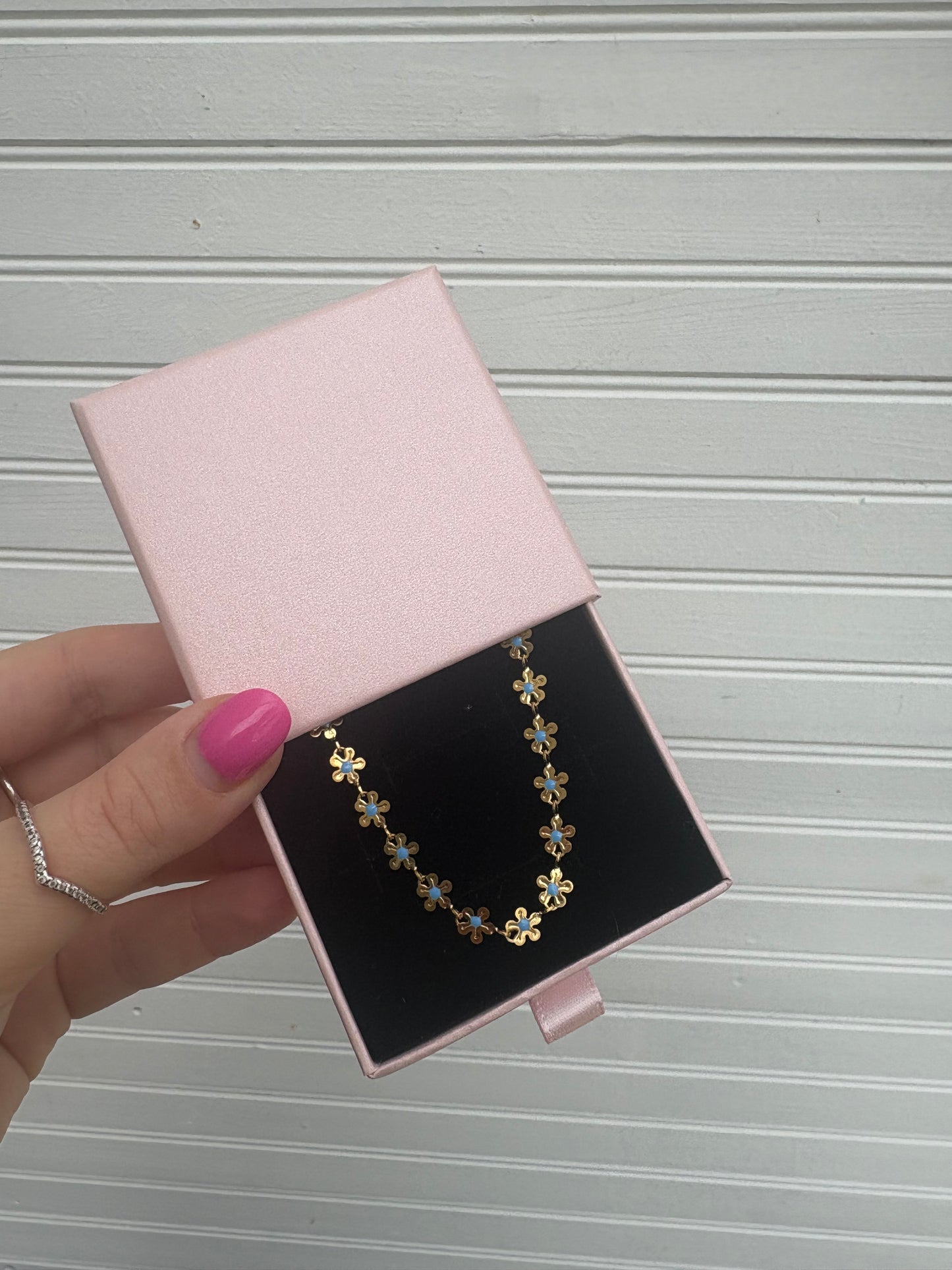 Blue flower necklace