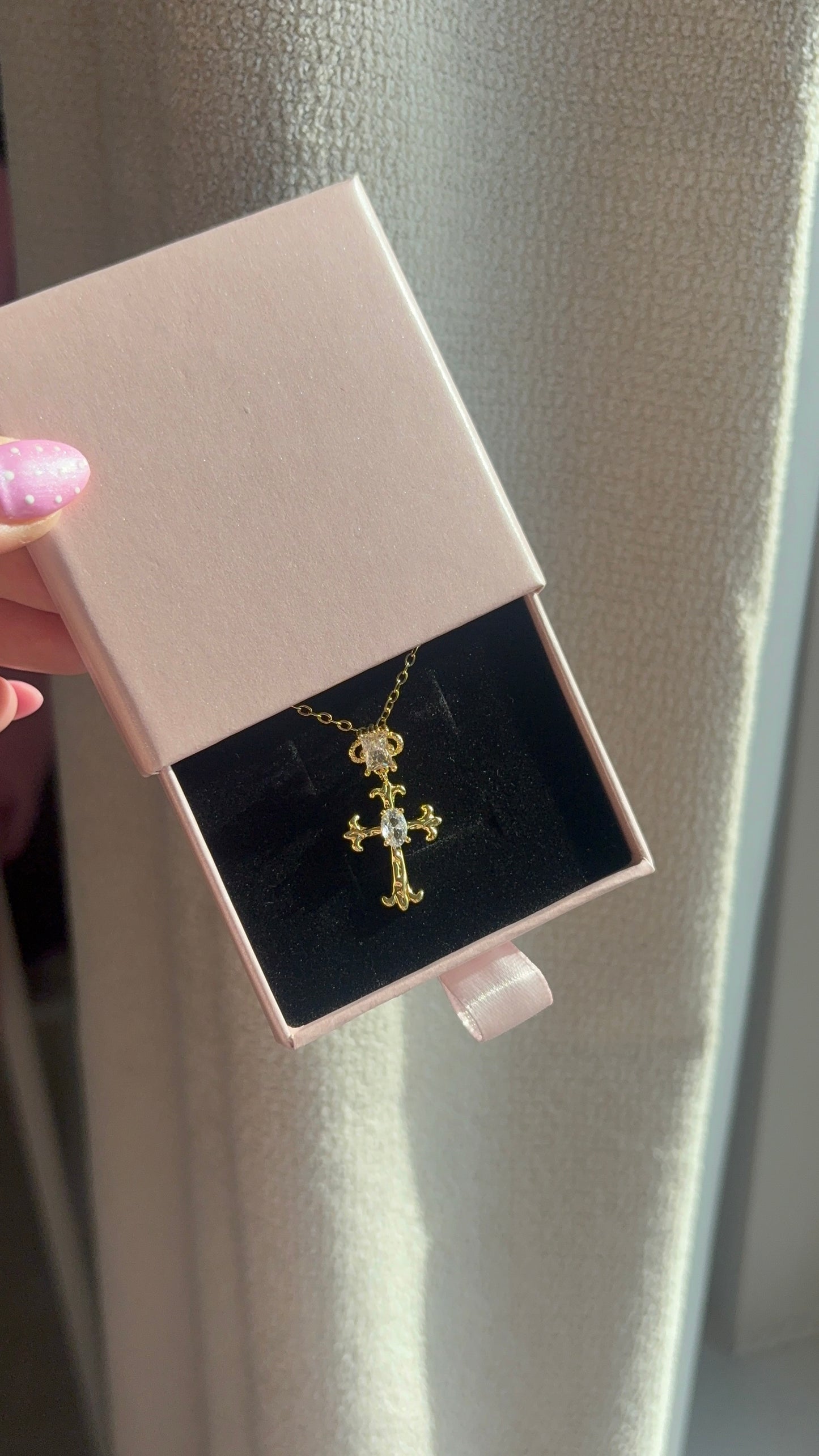 Diamond cross chain