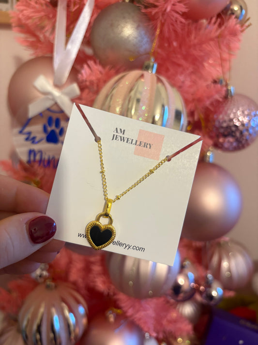 Black heart necklace