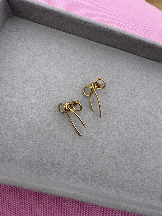 Bow earrings