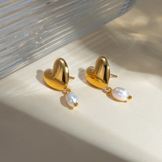 18k Heart Shape Pearl Earrings